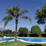Townhouse In San Pedro- Private Garden, Golf, Beach, Pool Estepona