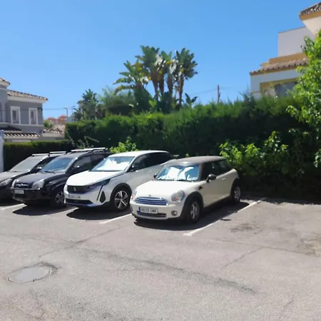 Nyaraló Townhouse In San Pedro- Private Garden, Golf, Beach, Pool Estepona