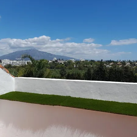 Townhouse In San Pedro- Private Garden, Golf, Beach, Pool Nyaraló *