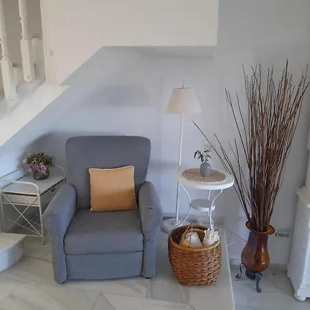 Townhouse In San Pedro- Private Garden, Golf, Beach, Pool Nyaraló *