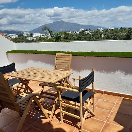 Townhouse In San Pedro- Private Garden, Golf, Beach, Pool Nyaraló