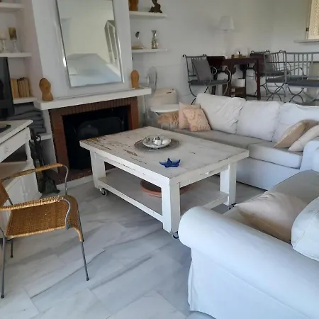 Townhouse In San Pedro- Private Garden, Golf, Beach, Pool 埃斯特波纳