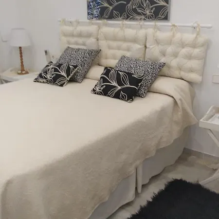 Townhouse In San Pedro- Private Garden, Golf, Beach, Pool 度假居 埃斯特波纳