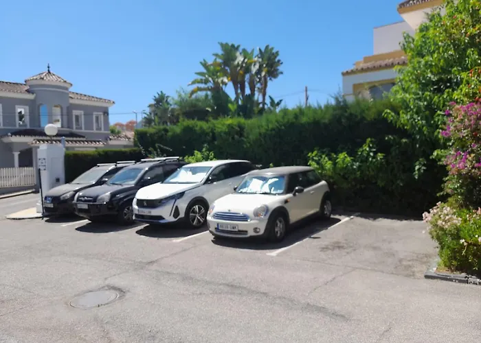 Holiday home Townhouse In San Pedro- Private Garden, Golf, Beach, Pool Estepona