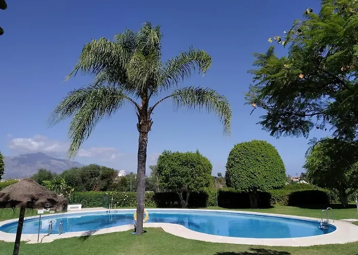 Townhouse In San Pedro- Private Garden, Golf, Beach, Pool Estepona