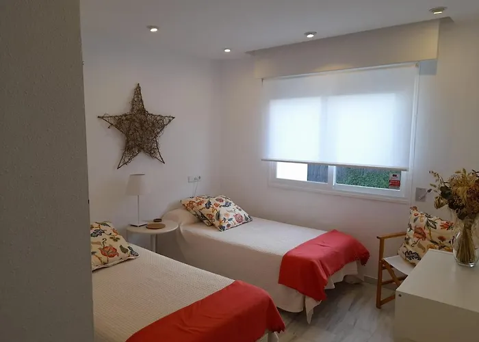 Townhouse In San Pedro- Private Garden, Golf, Beach, Pool * Estepona