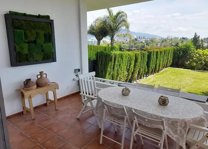Townhouse In San Pedro- Private Garden, Golf, Beach, Pool