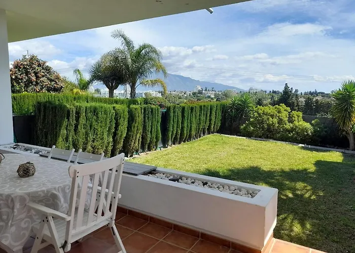 Townhouse In San Pedro- Private Garden, Golf, Beach, Pool Holiday home