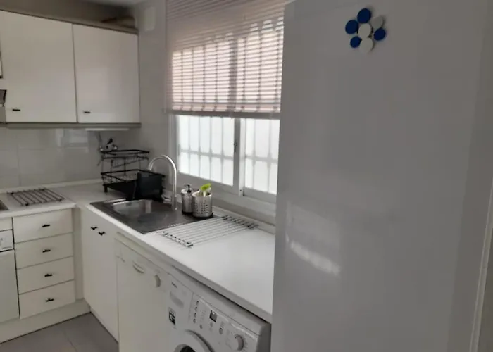 Townhouse In San Pedro- Private Garden, Golf, Beach, Pool *