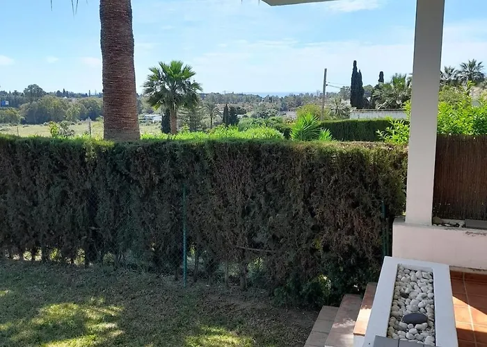 Townhouse In San Pedro- Private Garden, Golf, Beach, Pool