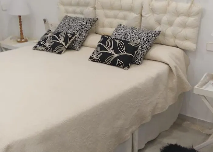 Townhouse In San Pedro- Private Garden, Golf, Beach, Pool Holiday home Estepona