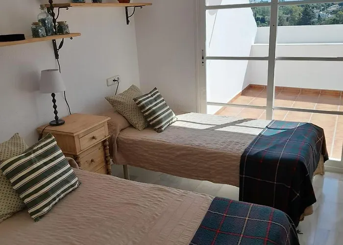 Townhouse In San Pedro- Private Garden, Golf, Beach, Pool Holiday home *