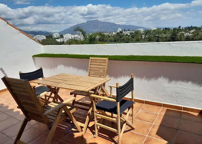 Townhouse In San Pedro- Private Garden, Golf, Beach, Pool Holiday home